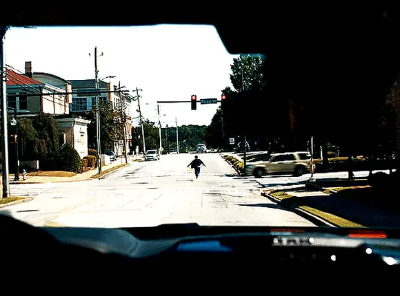 Орудия (Weapons, 2025), режиссёр Зак Креггер (11) — GIF