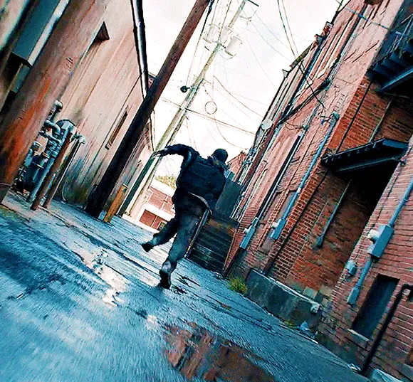 Орудия (Weapons, 2025), режиссёр Зак Креггер (1) — GIF