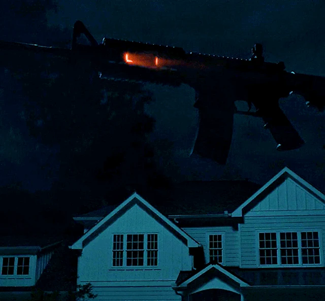 Орудия (Weapons, 2025), режиссёр Зак Креггер — GIF