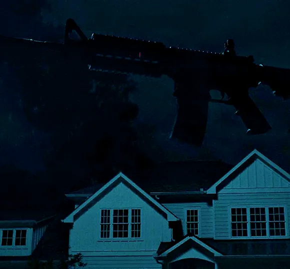 Орудия (Weapons, 2025), режиссёр Зак Креггер — GIF