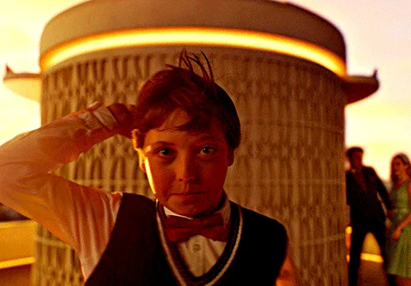 Пункт назначения Узы крови (Final Destination Bloodlines, 2025), режиссёр Зак Липовски, Адам Стейн (7) — GIF