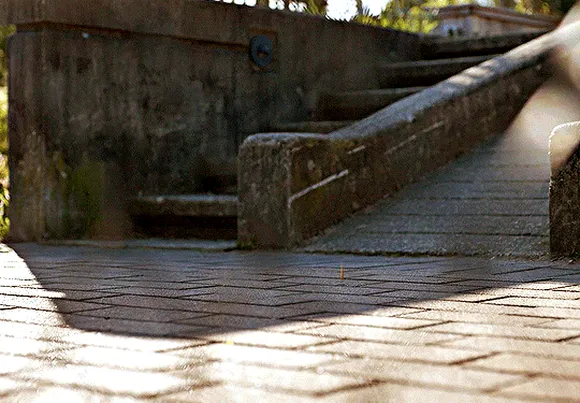 Пункт назначения Узы крови (Final Destination Bloodlines, 2025), режиссёр Зак Липовски, Адам Стейн (2) — GIF