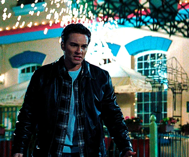 Пункт назначения (Final Destination, 2000), режиссёр Джеймс Вонг (7) — GIF