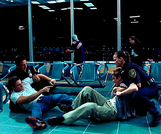 Пункт назначения (Final Destination, 2000), режиссёр Джеймс Вонг — GIF