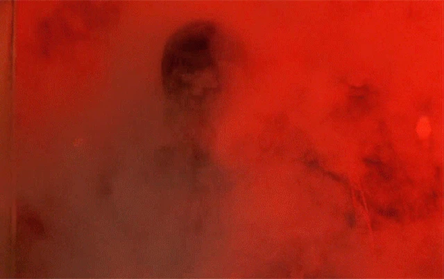 Пункт назначения 2 (Final Destination 2, 2003), режиссёр Дэвид Эллис (7) — GIF