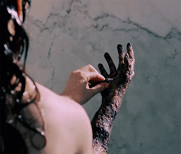 Drew Hancock Компаньон (Companion, 2025), режиссёр Дрю Хэнкок (8) — GIF