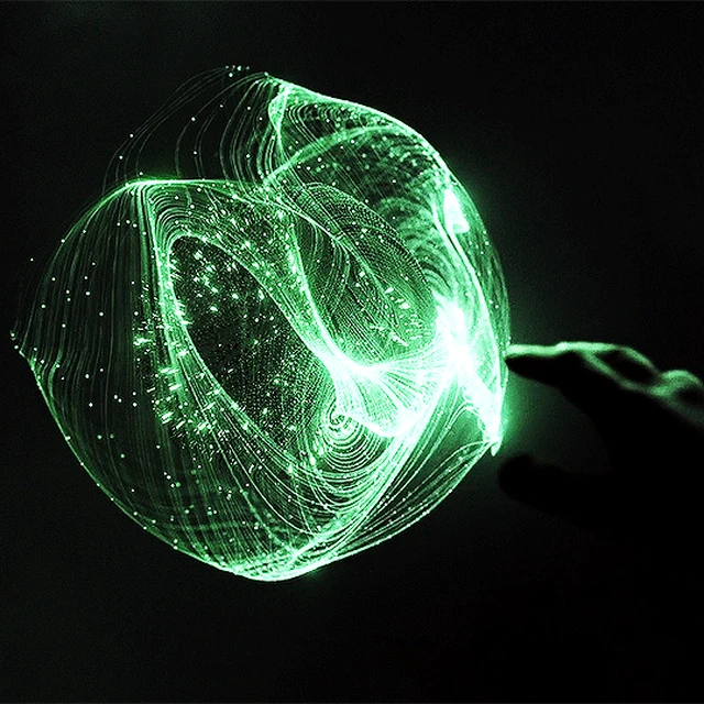 Воспитанные волками (Raised by Wolves, 2020), режиссер Ридли Скотт, шоураннер Аарон Гузиковский (2) — Кино GIF