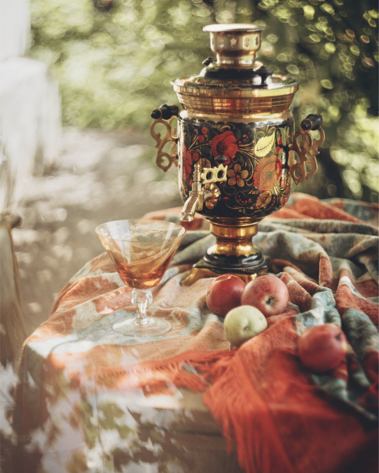 Натюрморт с самоваром.