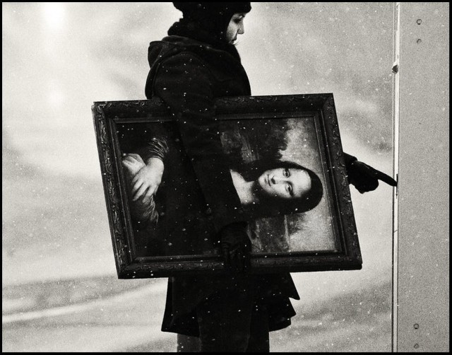 Девушка с Джокондой. Фотограф Рафаэль Гуарино