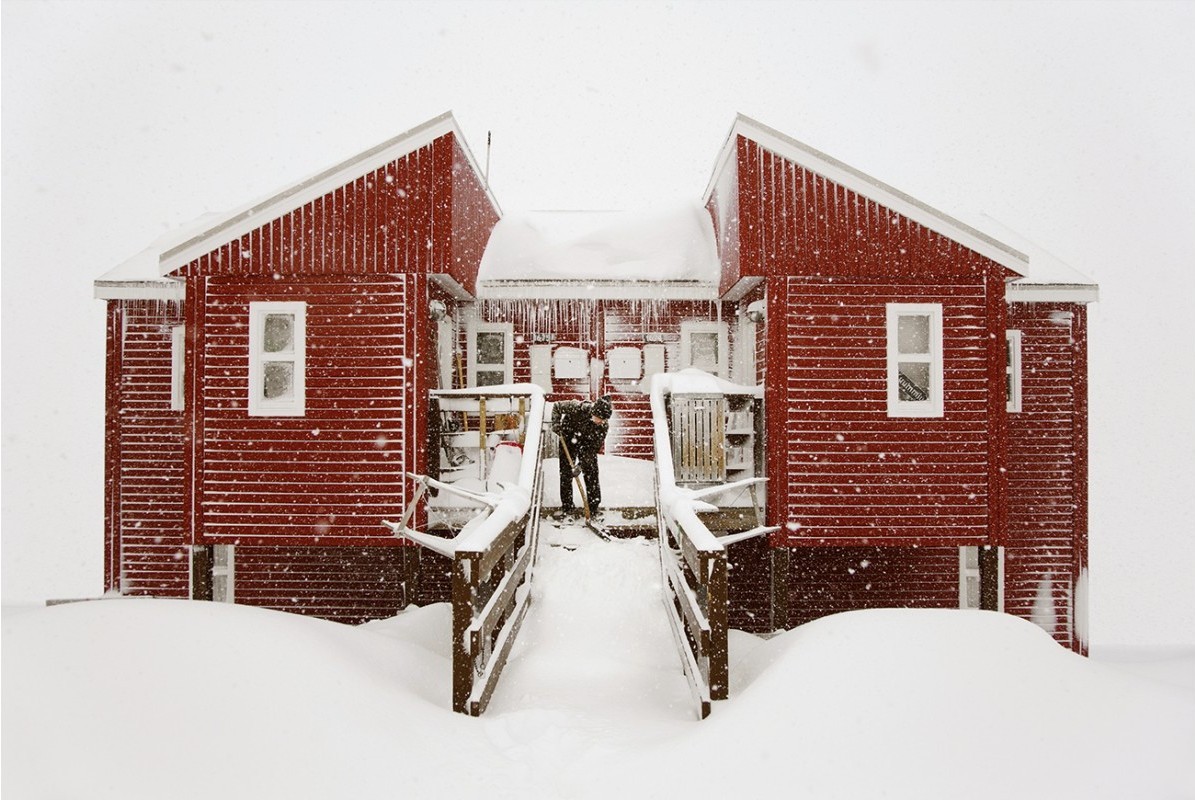 Красный дом, Гренландия, 2018. Фотограф Кристоф Жакро