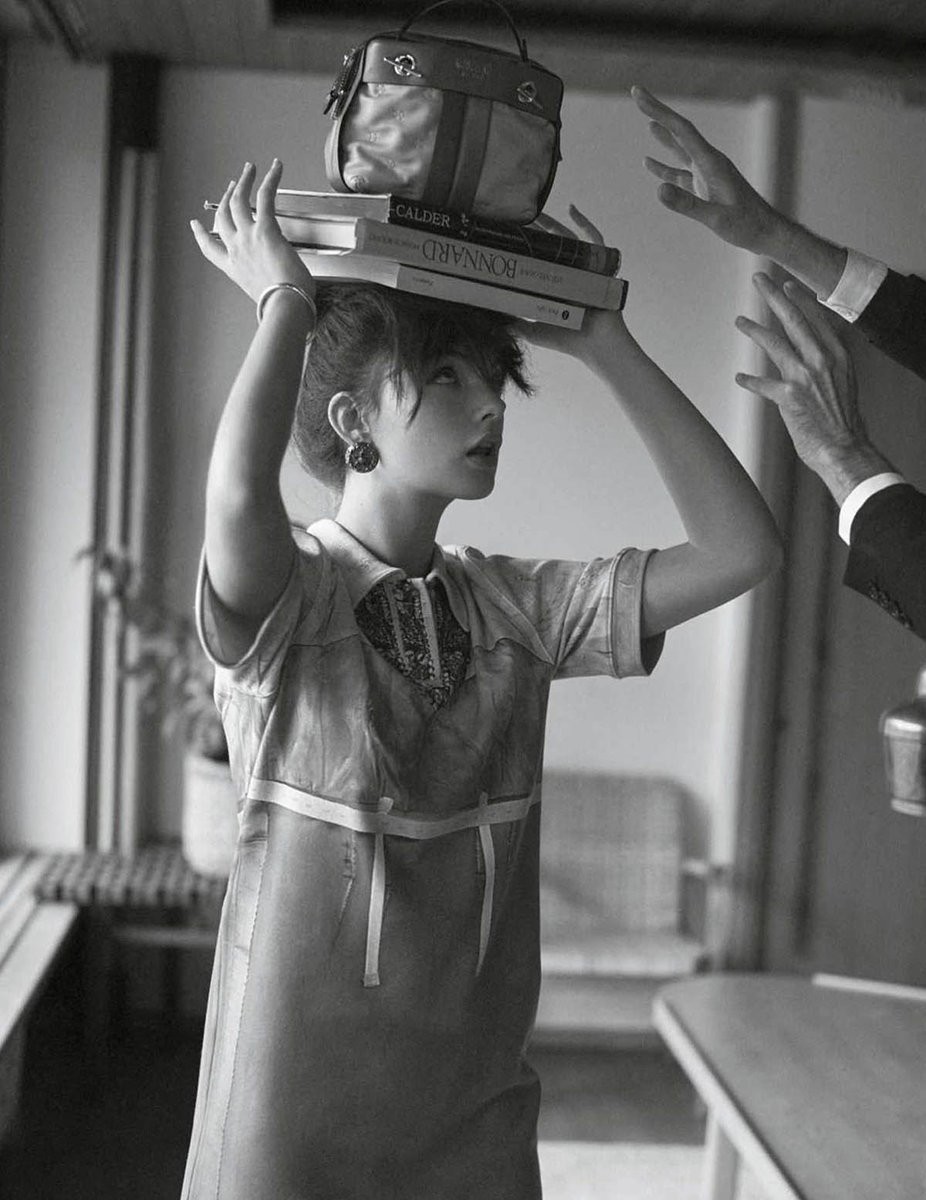 Дева Кассель (дочь Моники Беллуччи и Венсана Касселя) для февральского Elle, 2021. Фотограф Стефано Галуцци