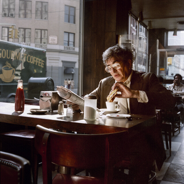 Кофе и сэндвич на Юнион-сквер, 1985. Фотограф Джанет Делейни