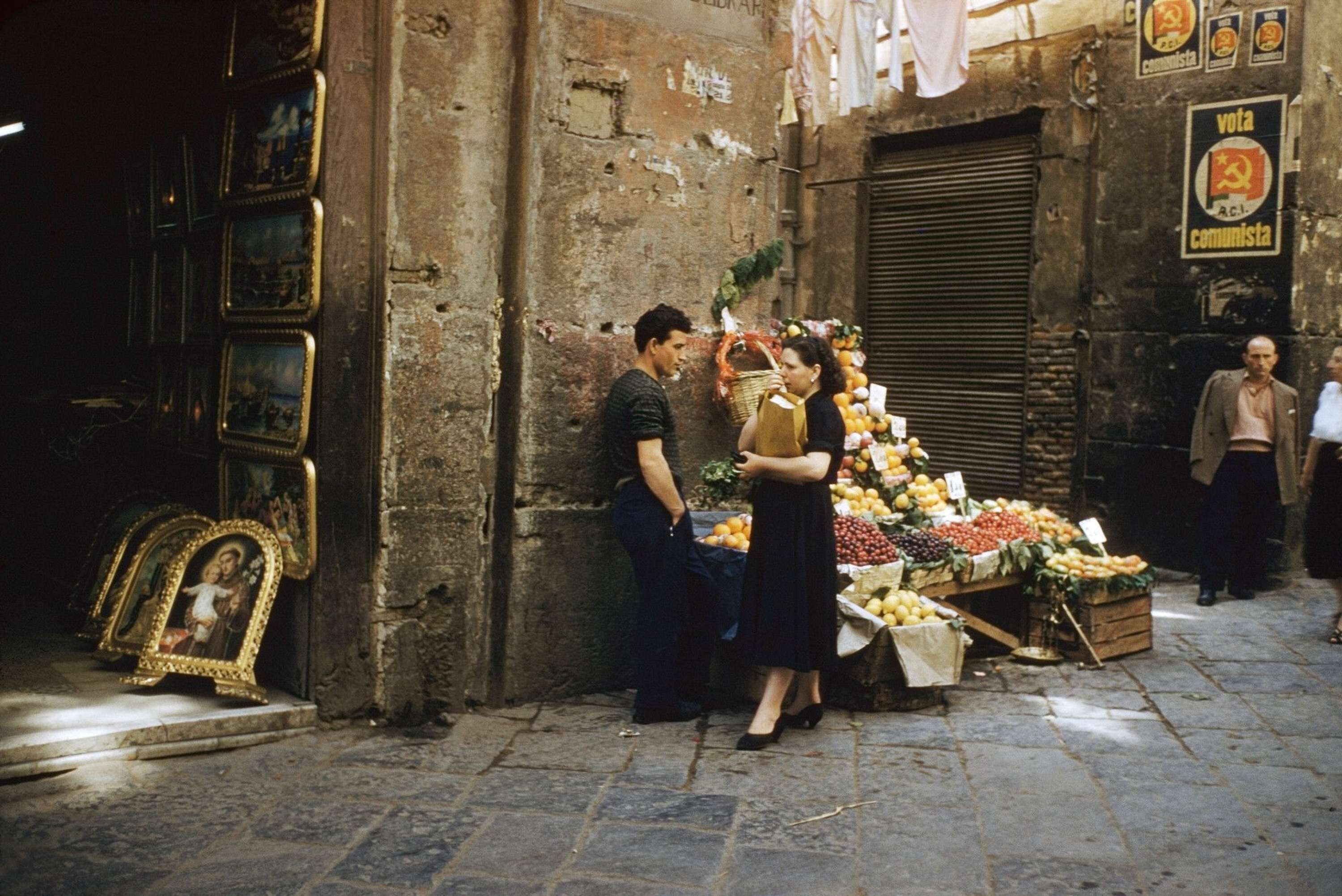 Уличный колорит 1950-х, Италия. Фотограф Дэвид Сеймур