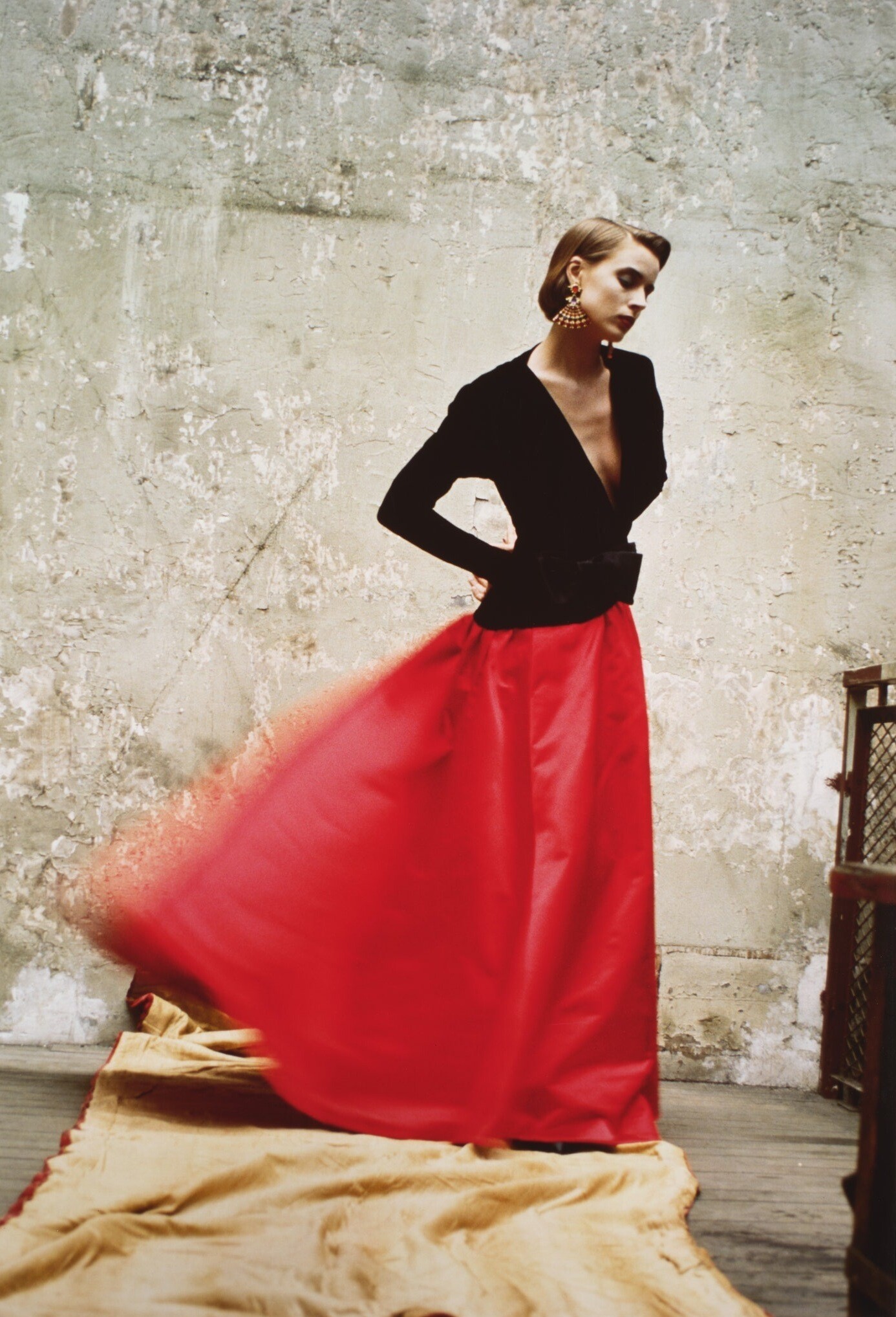 Модель Ива Сен-Лорана. Vogue Italia, 1985. Фотограф Дэвид Сайднер