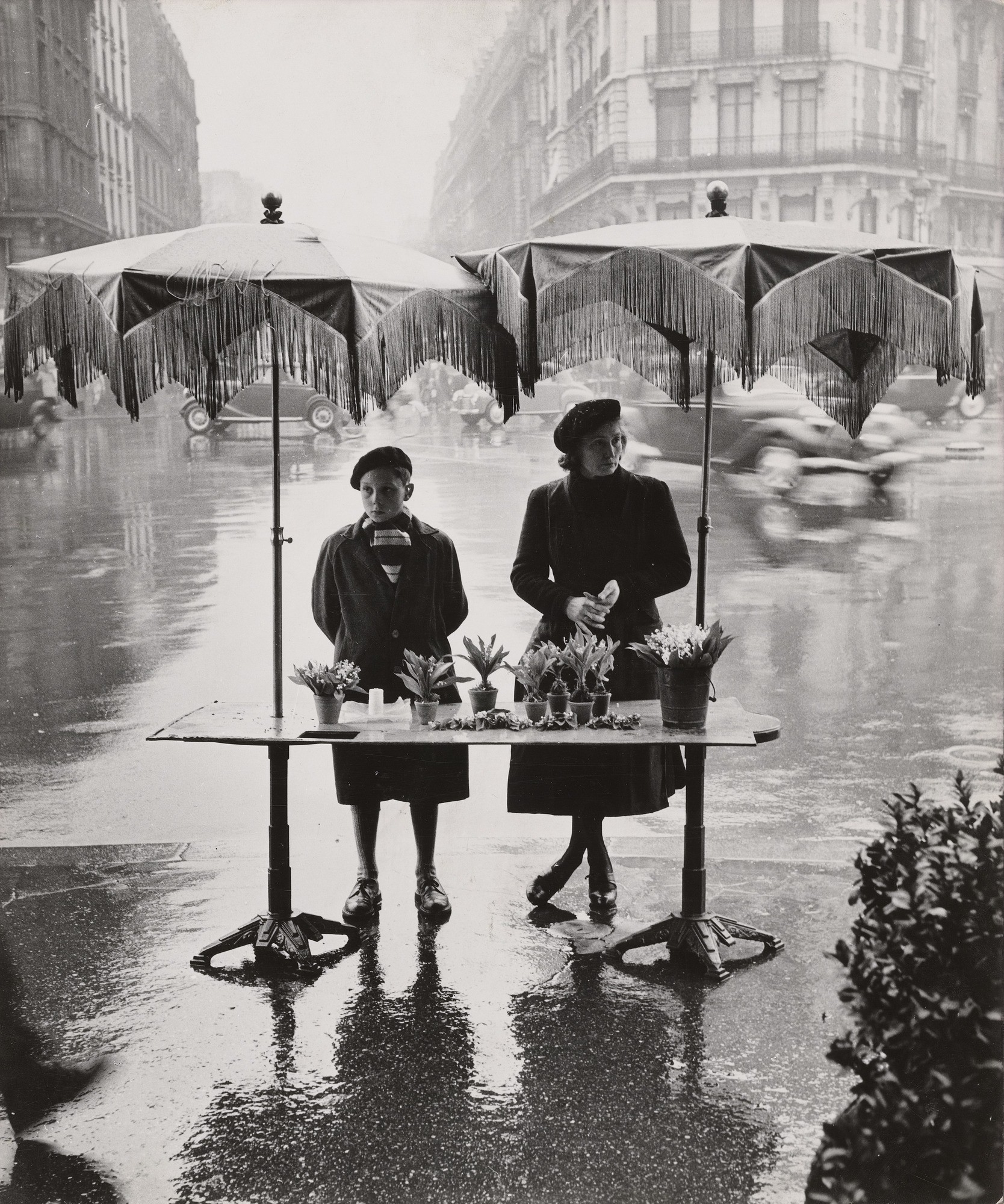 Май. Париж, 1958. Фотограф Изис Бидерманас