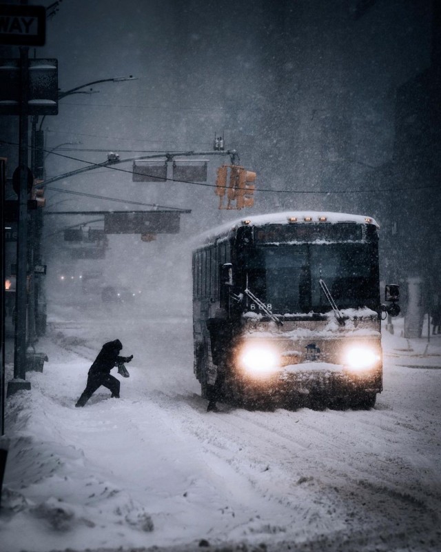 Автобус, Нью-Йорк. Фотограф Чаз Бим