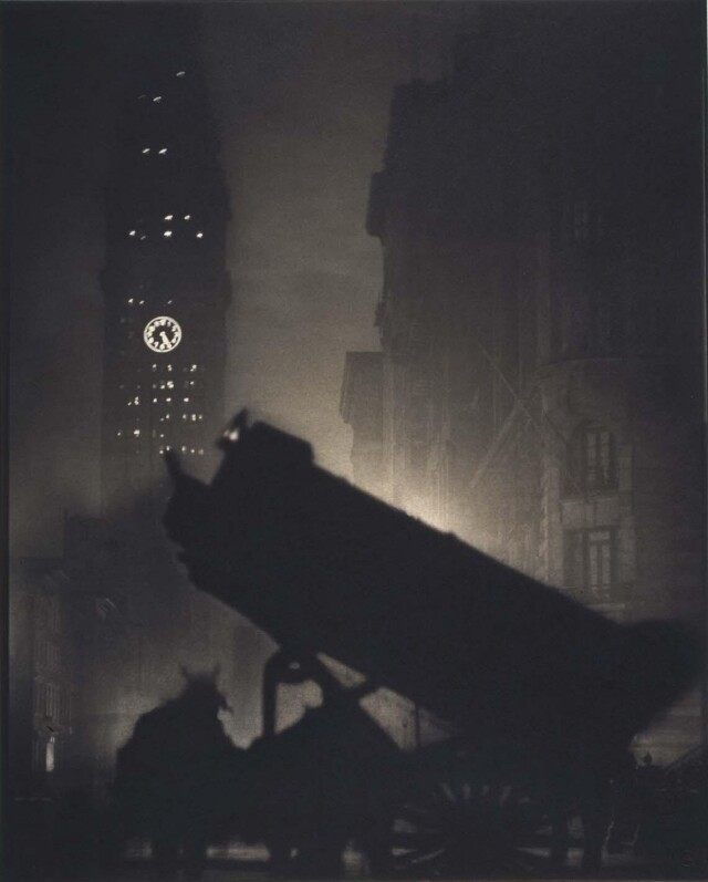 Тележка с углем и башня, 1911. Фотограф Элвин Лэнгдон Коберн