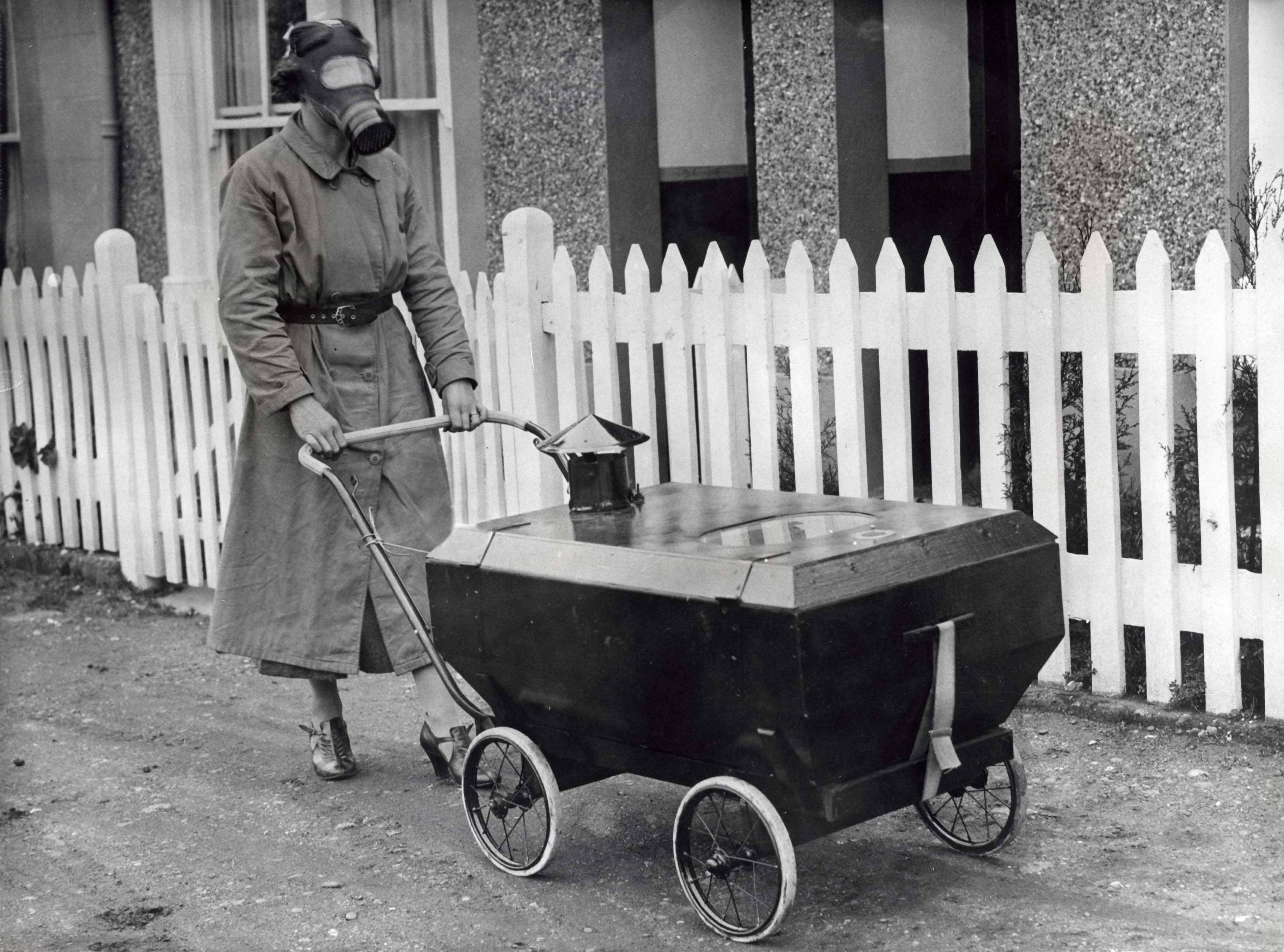 Тестирование защиты от газовых атак. Хекстейбл, Англия, 1938