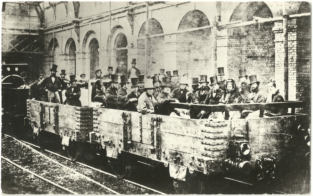 Первая поездка в метро, станция Эджвер-роуд, Лондон, 1863 — История в фотографиях: люди, времена и нравы / Камералабс
