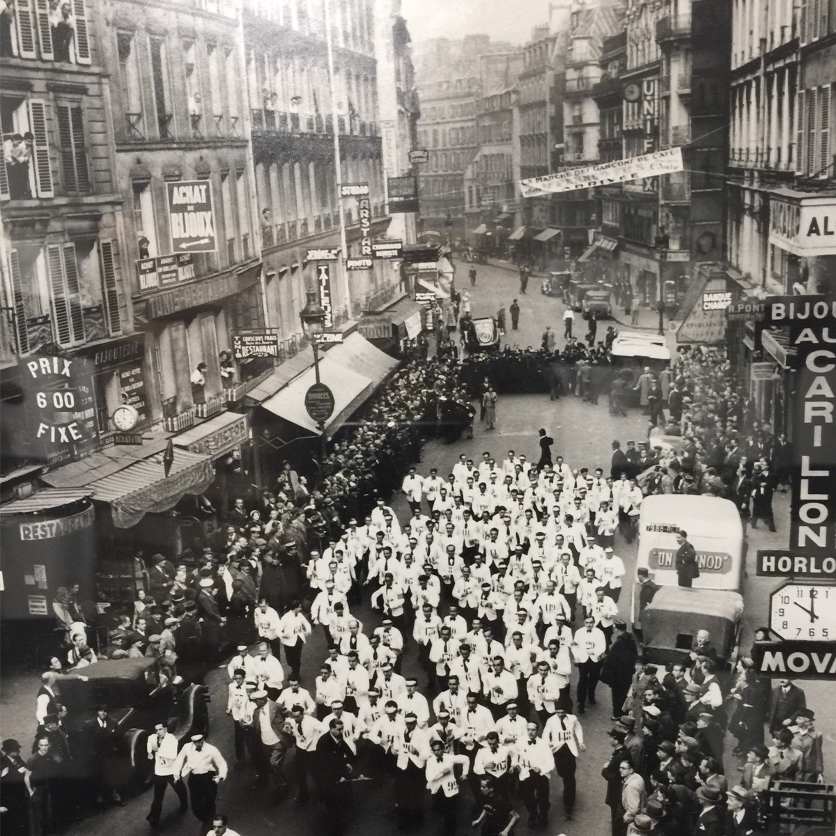 Забег официантов в Париже, начало 20-го века