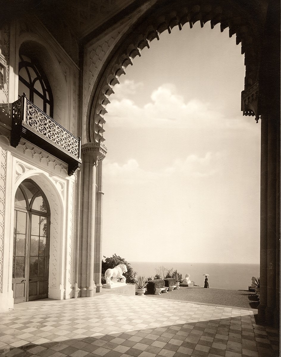 Вид из Альгамбры, Алупка, Крым, ок. 1908. Фотограф Василий Сокорнов