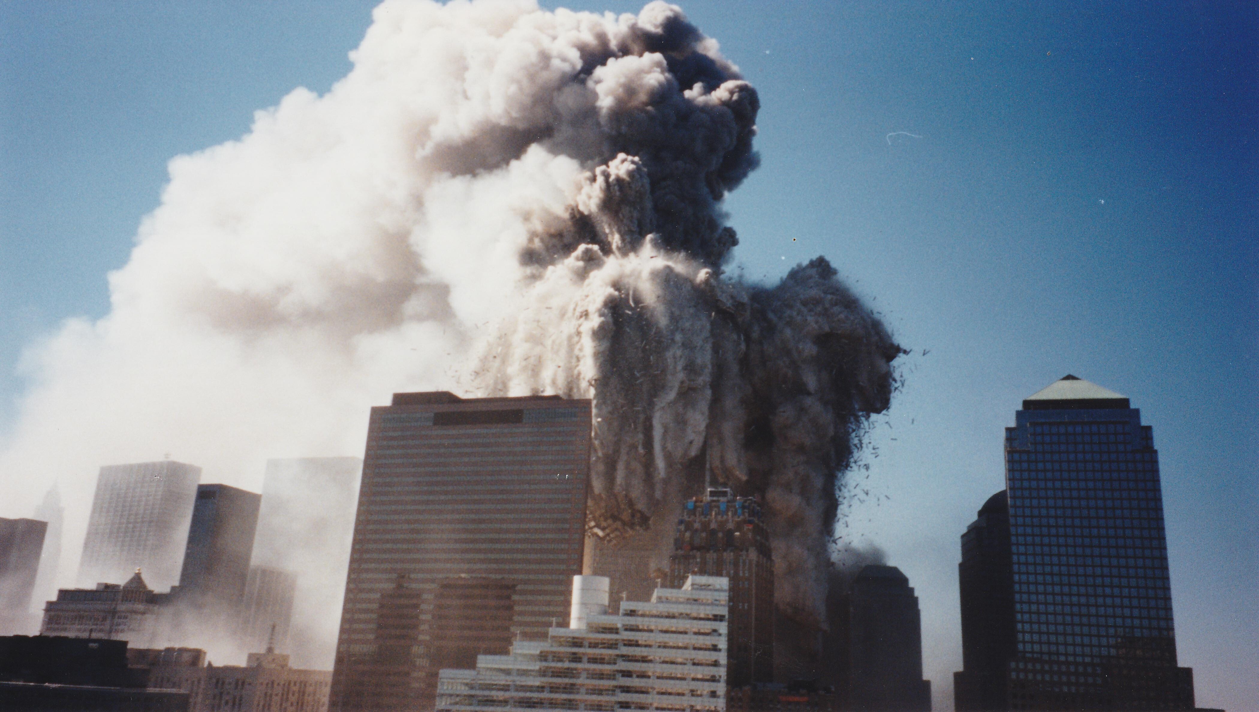 Ранее не публиковавшаяся фотография трагедии 11 сентября 2001 года из личного альбома. Автор hanfanson