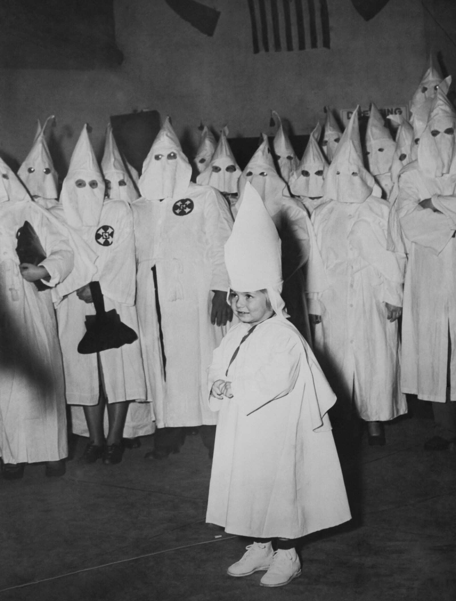 Церемония посвящения детей в ку-клукс-клан. Мейкон, Джорджия, 1946 год