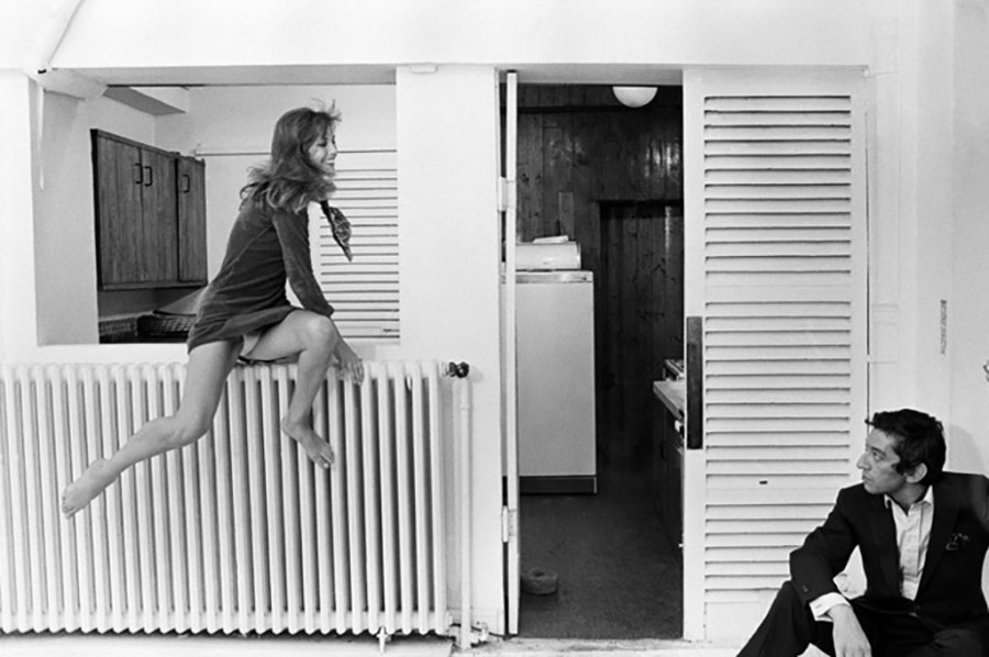 Джейн Биркин и Серж Генсбур на съёмках фильма Слоган в 1968-ом. Фотограф Жиль Карон