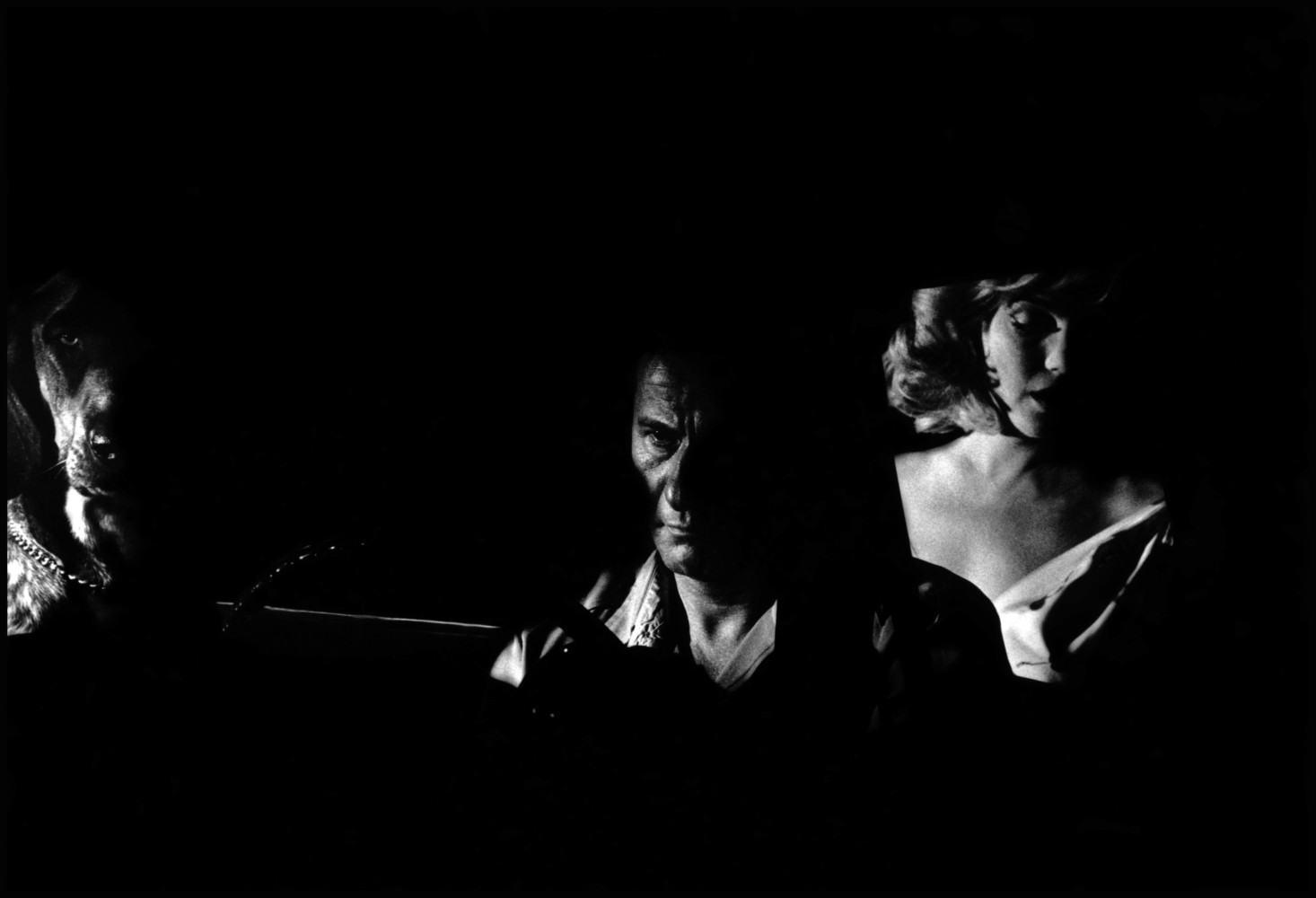 Илай Уоллак и Мэрилин Монро на съёмках Неприкаянных в 1960. Фотограф Эрих Хартманн