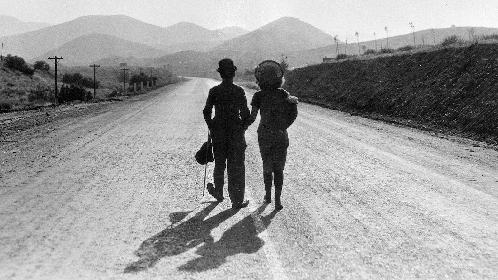 Кадр из фильма Новые времена Чарли Чаплина, 1936