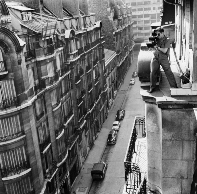 Кинооператор Рауль Кутар на съёмках фильма На последнем дыхании Жан-Люка Годара, 1960