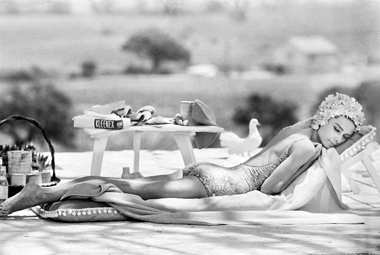 Одри Хепбёрн, юг Франции, 1966. 