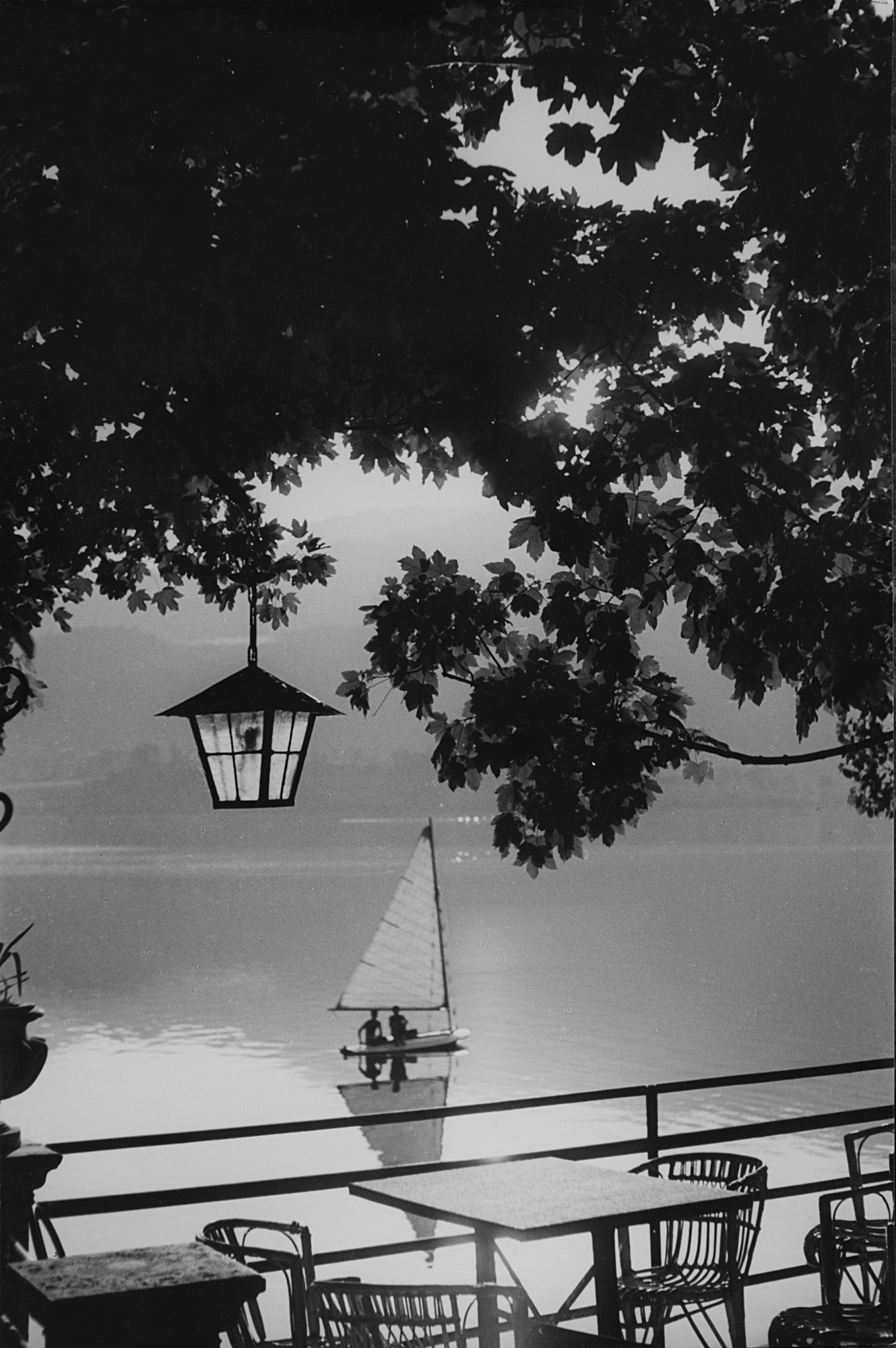 На озере, 1947. Фотограф Риккардо Монкальво