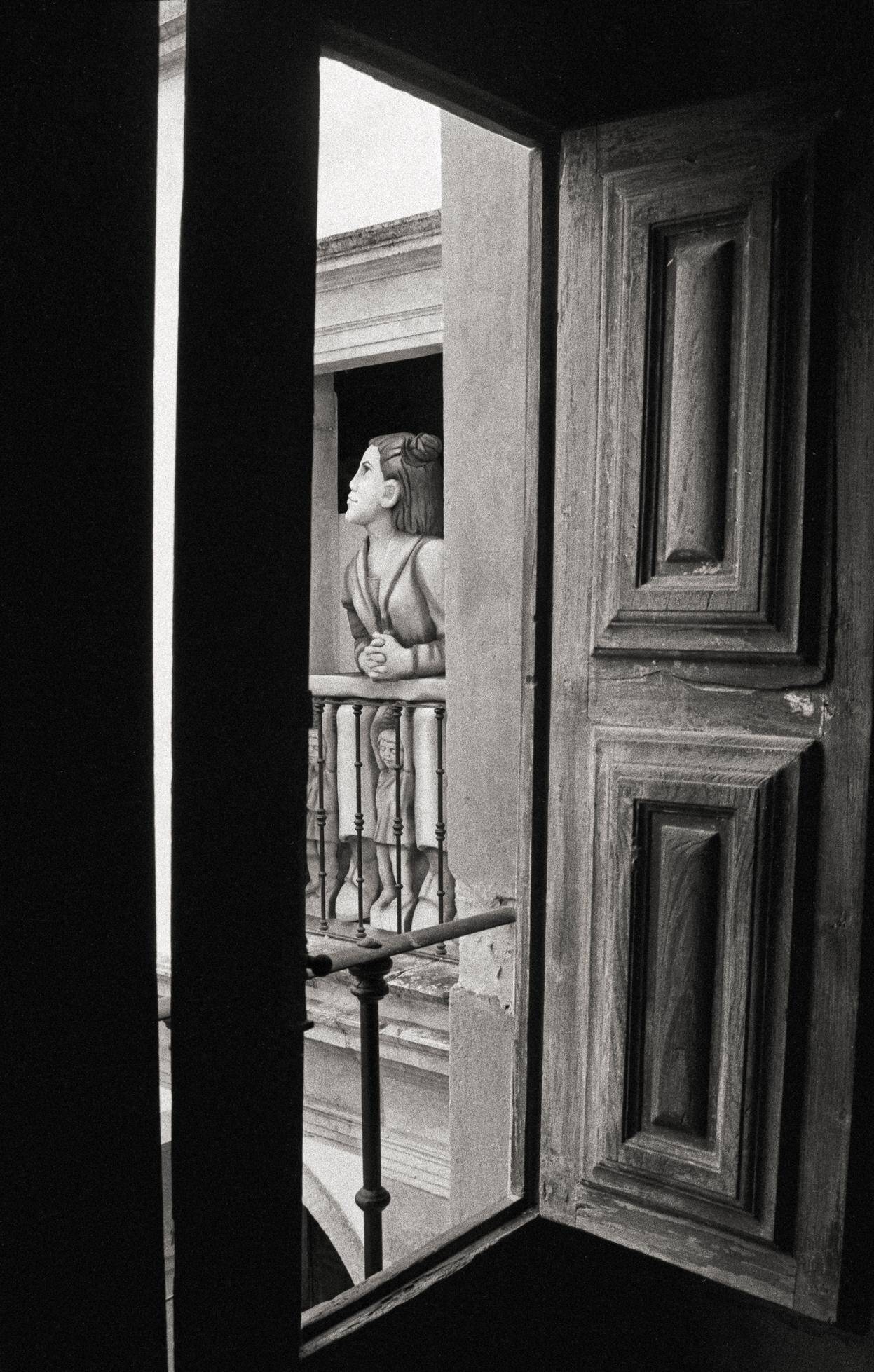 «Красавица у окна», 2000. Фотограф Ана Мария Кортесао