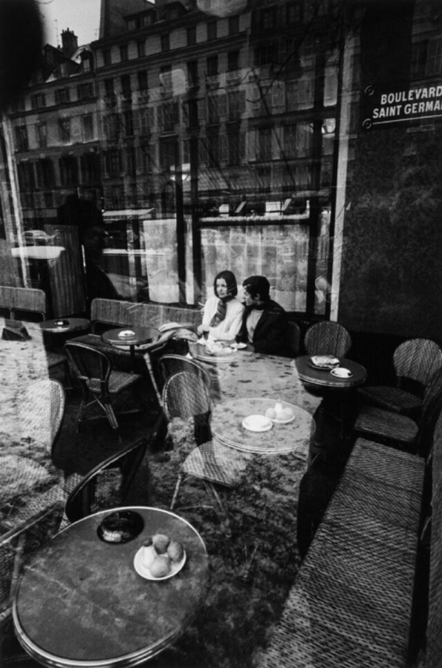 Кафе де Флор, Париж, 1964. Фотограф Жанлу Сьефф