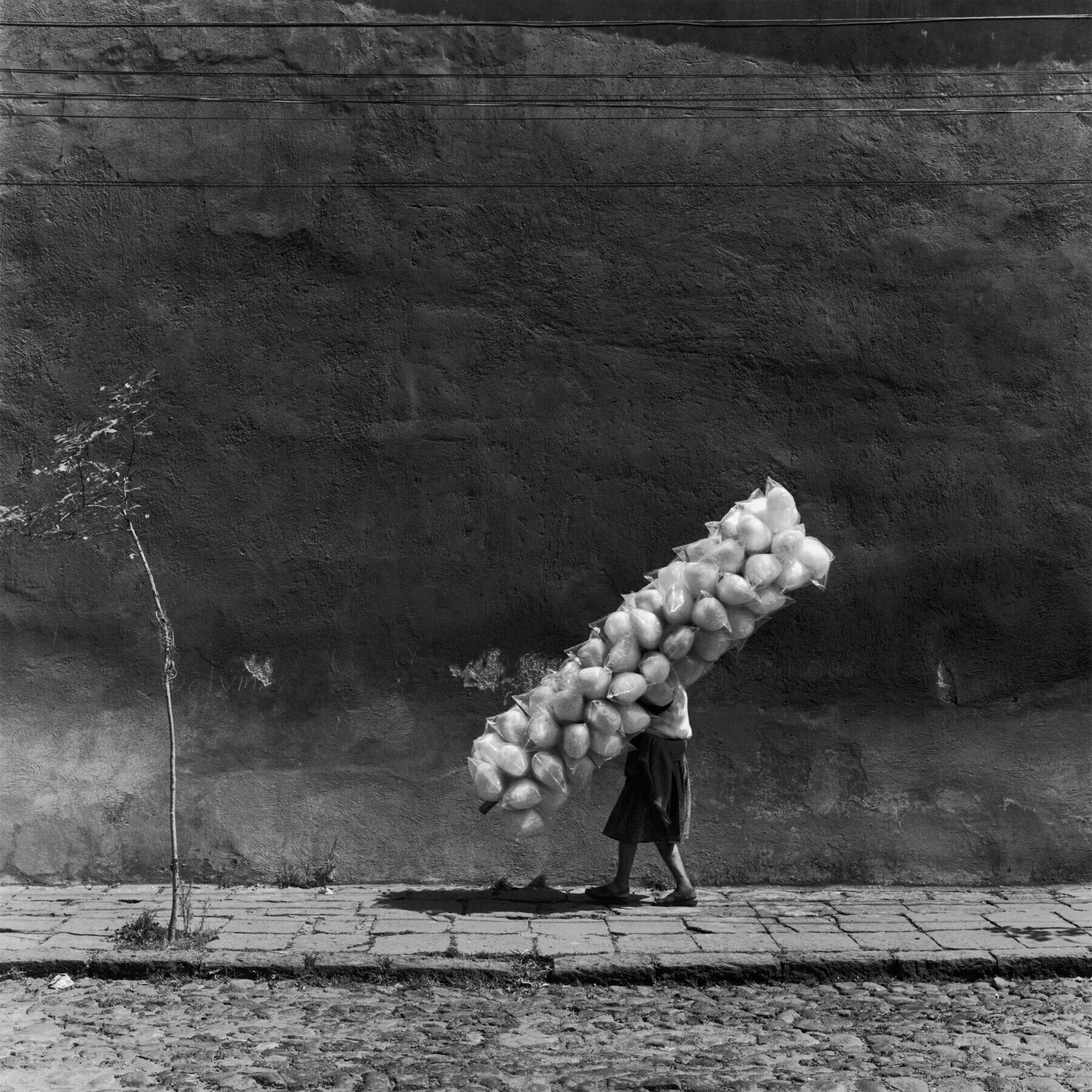 Сахарная вата. Сан-Анхель, Мексика, 1981. Фотограф Марио Альгазе