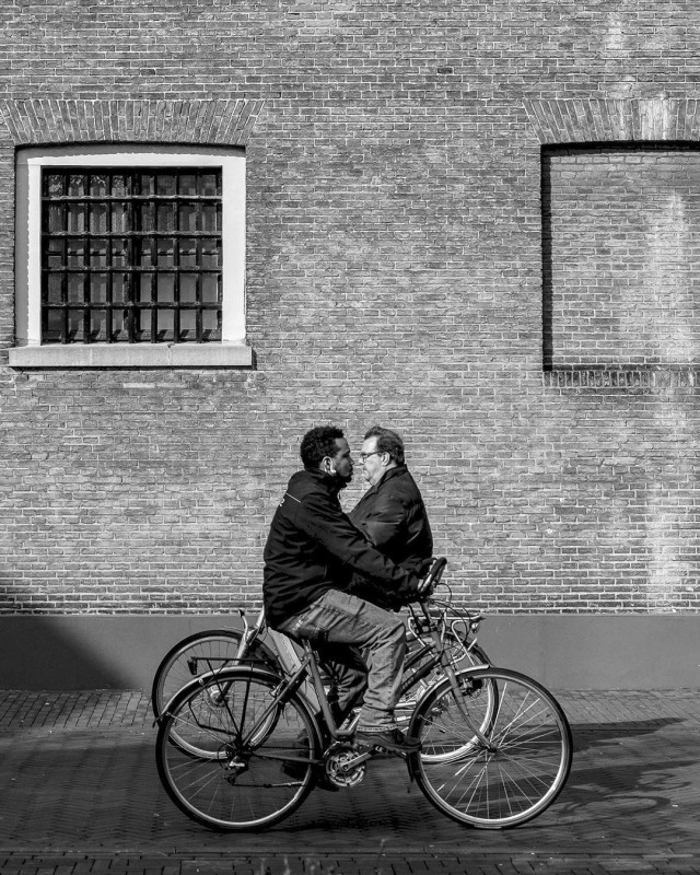 Встречное велосипедное движение. Фотограф Paul Bijsterbosch