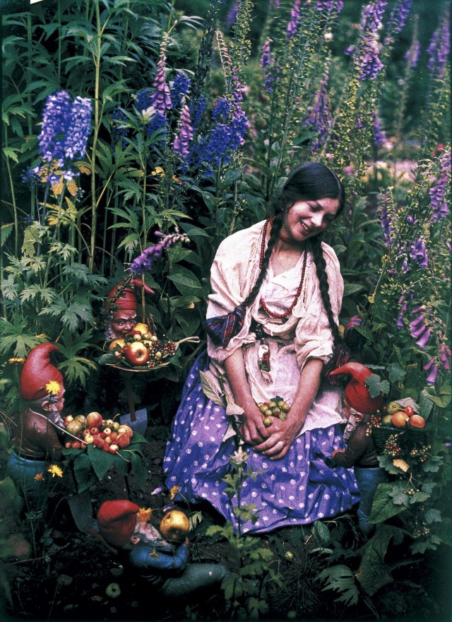 Знакомые цветы, Англия, 1919. Автохром, фотограф Эмма Бартон