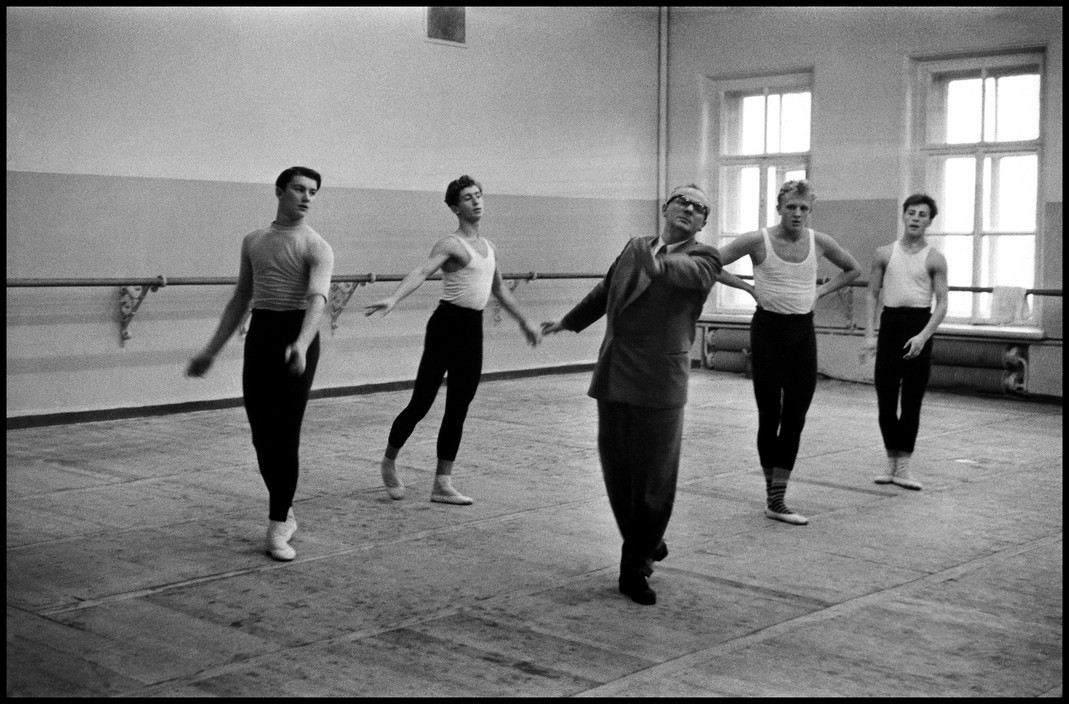 Балетный класс, Москва, 1957. Автор Эллиотт Эрвитт