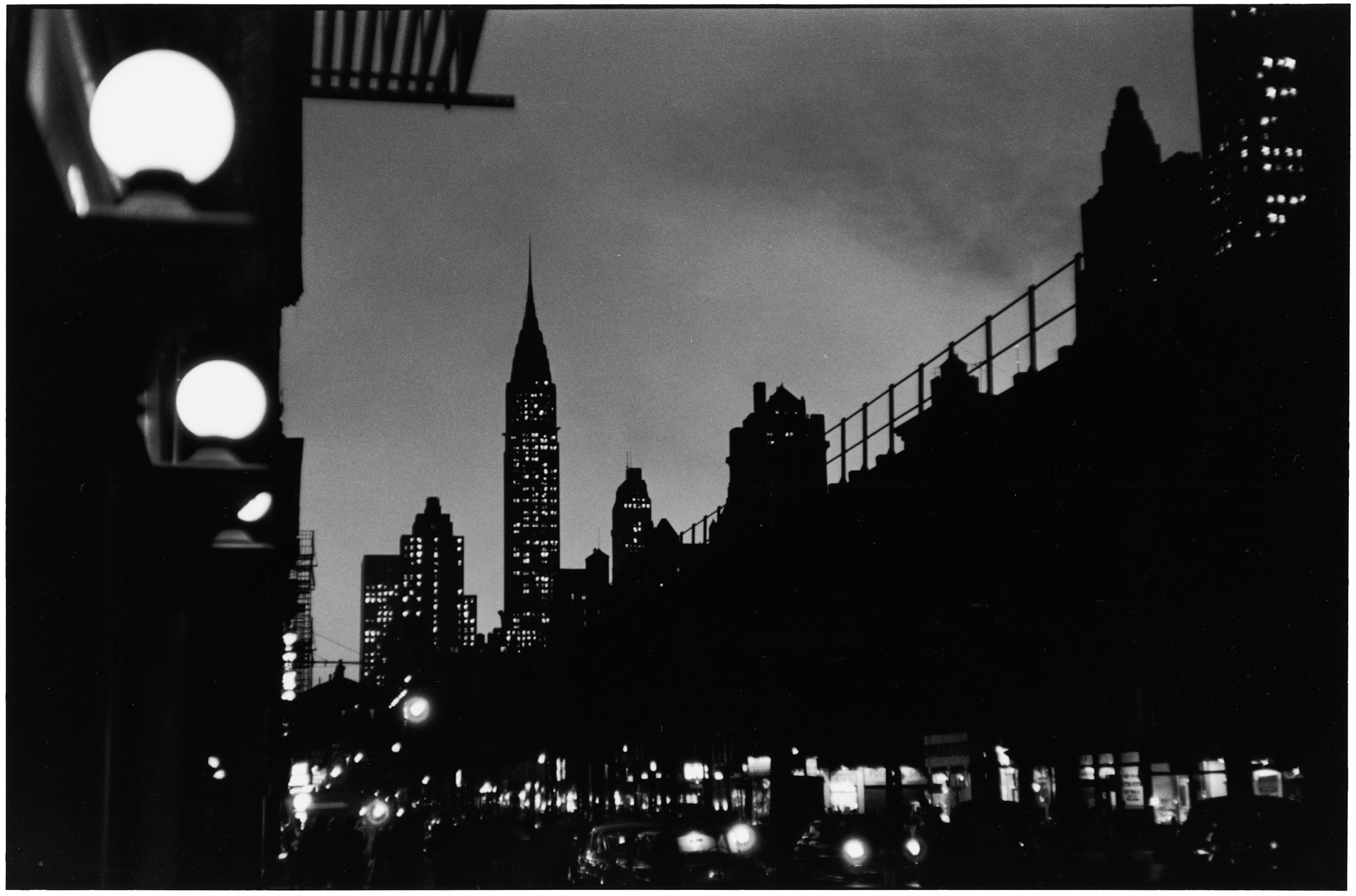 Вечерний Нью-Йорк, 1955. Автор Эллиотт Эрвитт