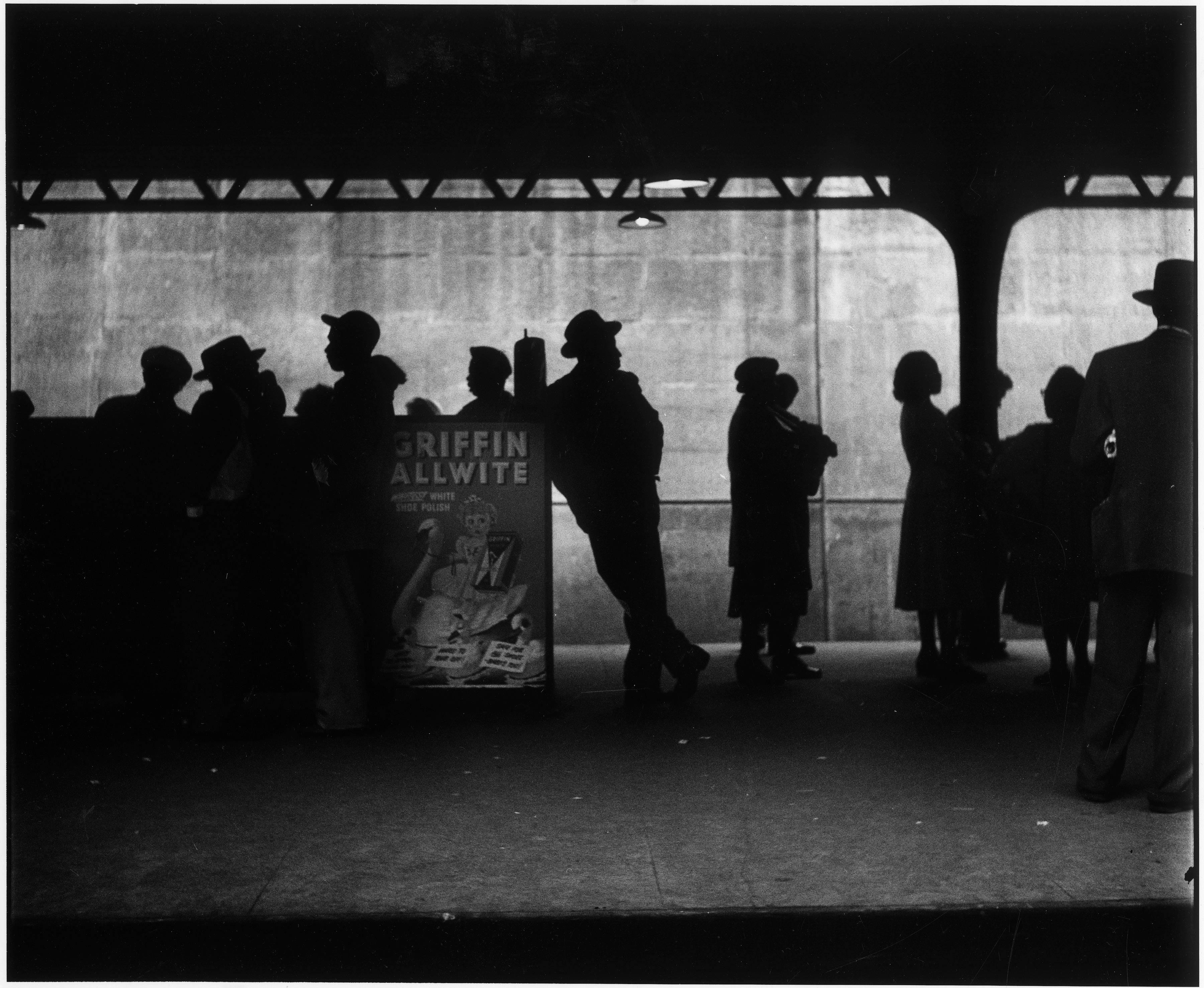 Нью-Йорк, 1948. Автор Эллиотт Эрвитт
