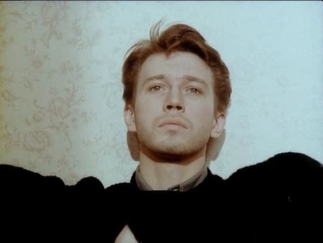 Кадр из фильма Любовь, 1991 год. Режиссёр Валерий Тодоровский (25)