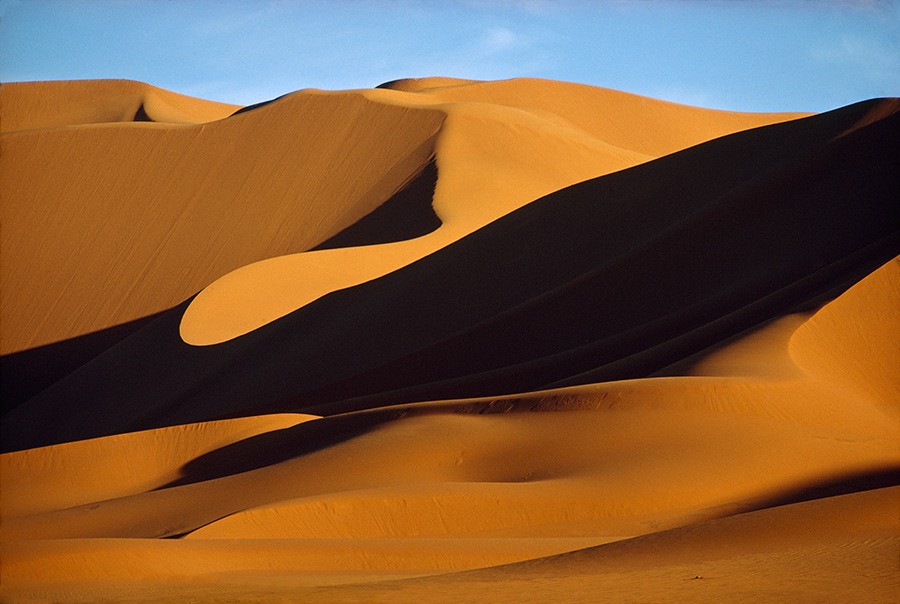Дюны в Сахаре, Алжир, 1973. Фотограф Томас Дж. Аберкромби