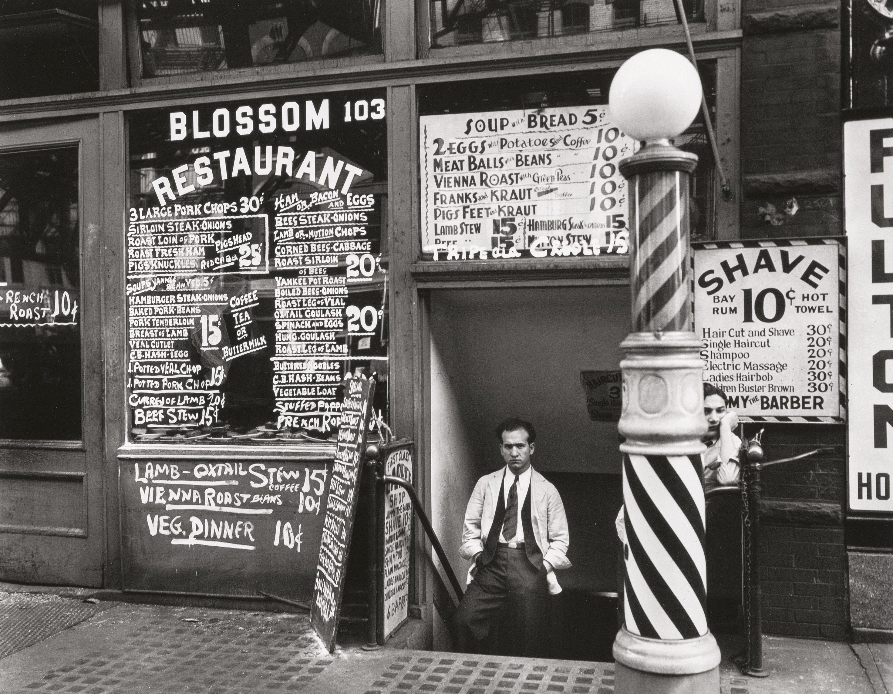 Ресторан Blossom, между улицами Гранд и Хестер, 24 октября 1935. Автор Беренис Эббот
