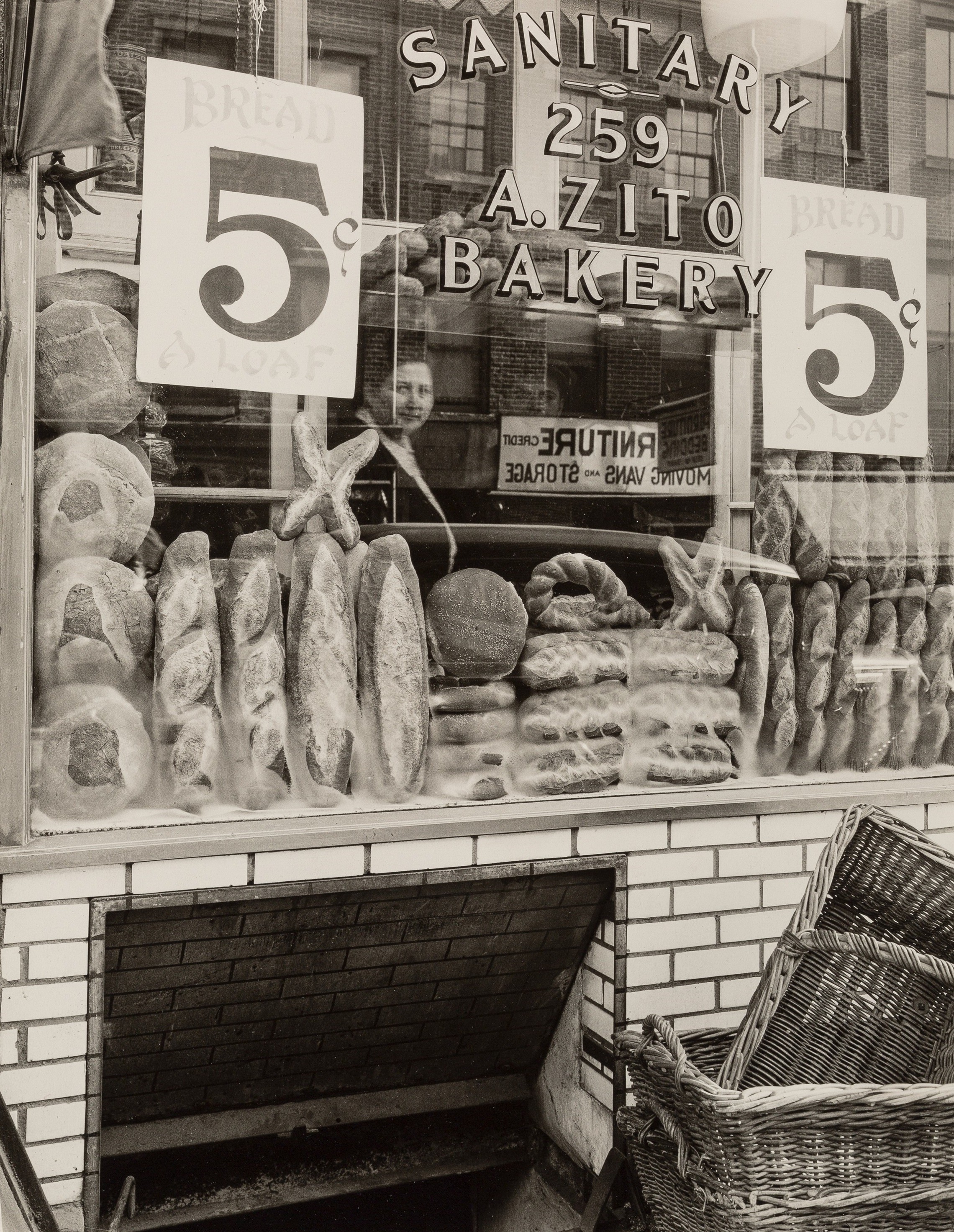 Хлебный магазин на Бликер-стрит, 3 февраля 1937. Автор Беренис Эббот