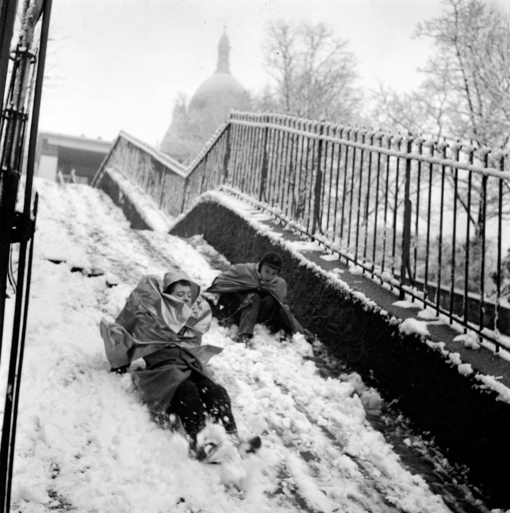 Монмартр, февраль 1958 года. Фотограф Робер Дуано