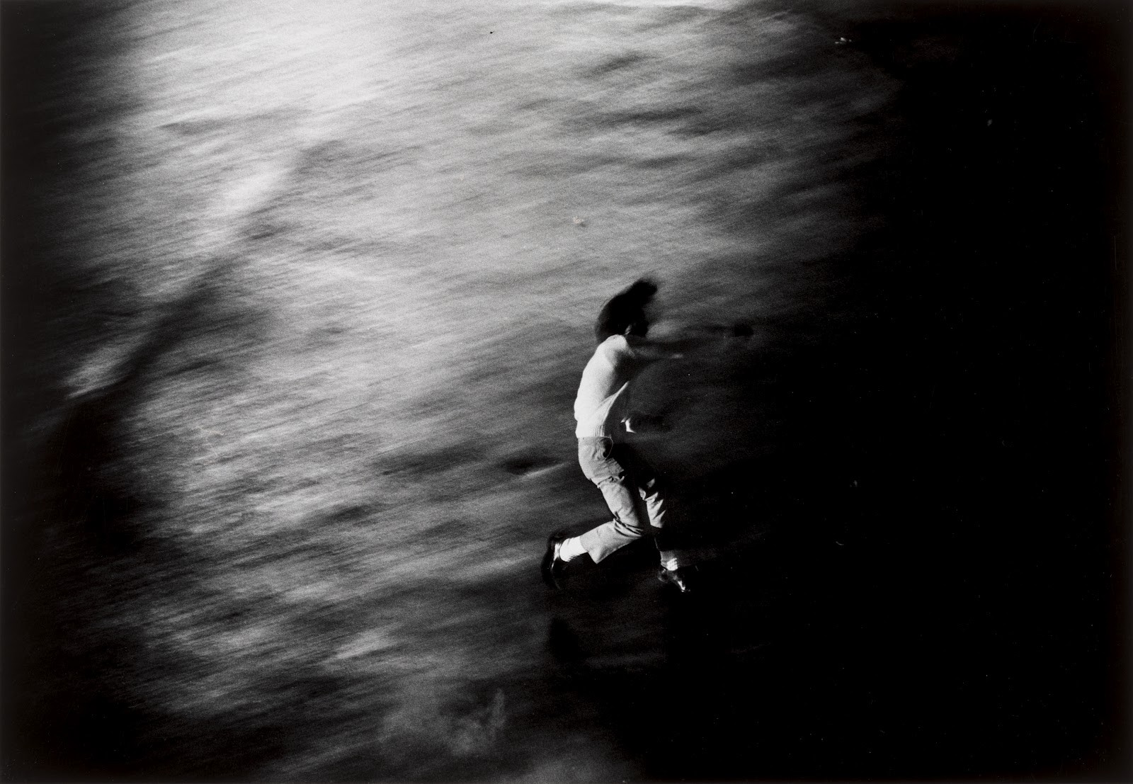 Из серии "Протест", Токио, 1969 год. Фотограф Сёмэй Томацу (Shomei Tomatsu) — Восточный минимализм в фотографии: красота и сила простоты / Камералабс