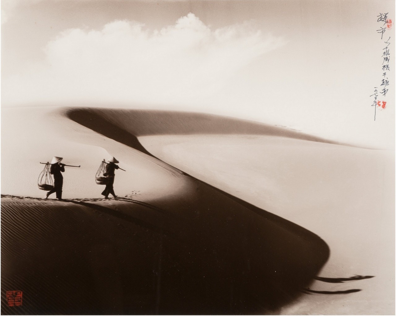 Поход на рынок. Вьетнам. 1970 год. Фотограф Дон Хонг-Оай (Don Hong-Oai) — Восточный минимализм в фотографии: красота и сила простоты / Камералабс