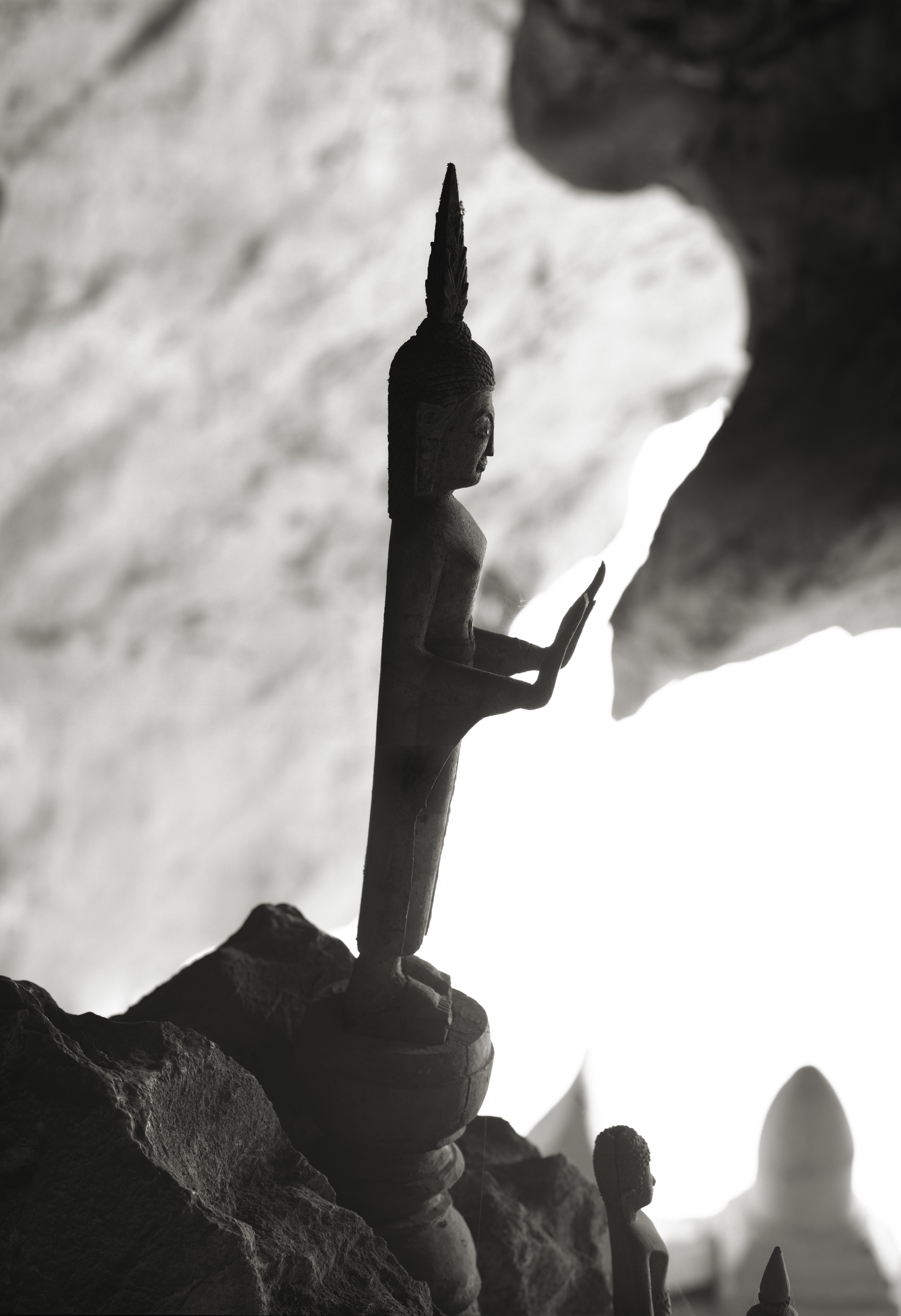 Пещеры Паку («пещеры тысячи Будд»). Лаос, 1997. Фотограф Кенро Идзу