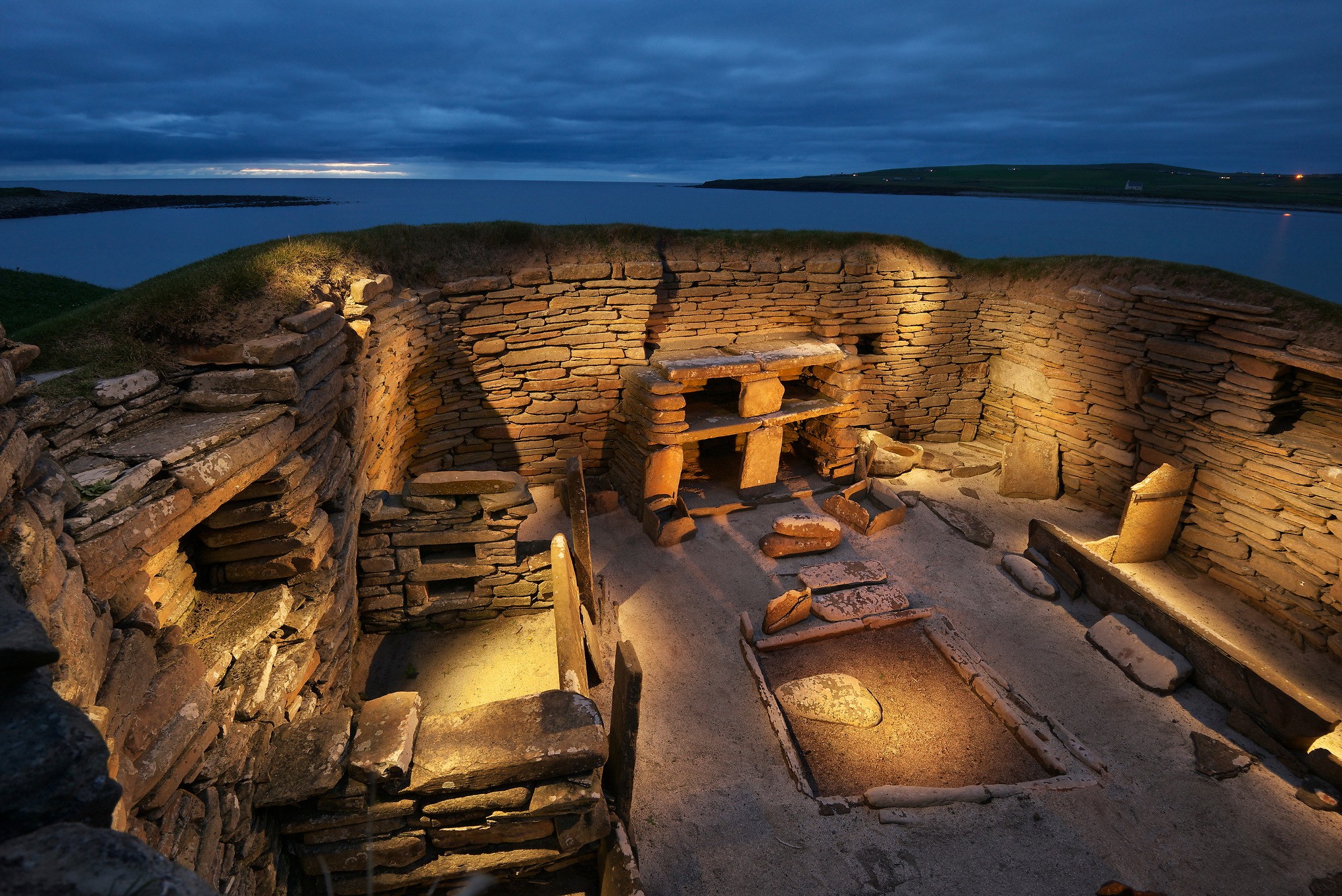 Скара-Брей – наиболее хорошо сохранившееся европейское поселение эпохи неолита. Остров Мейнленд, Шотландия. Фотограф Джим Ричардсон